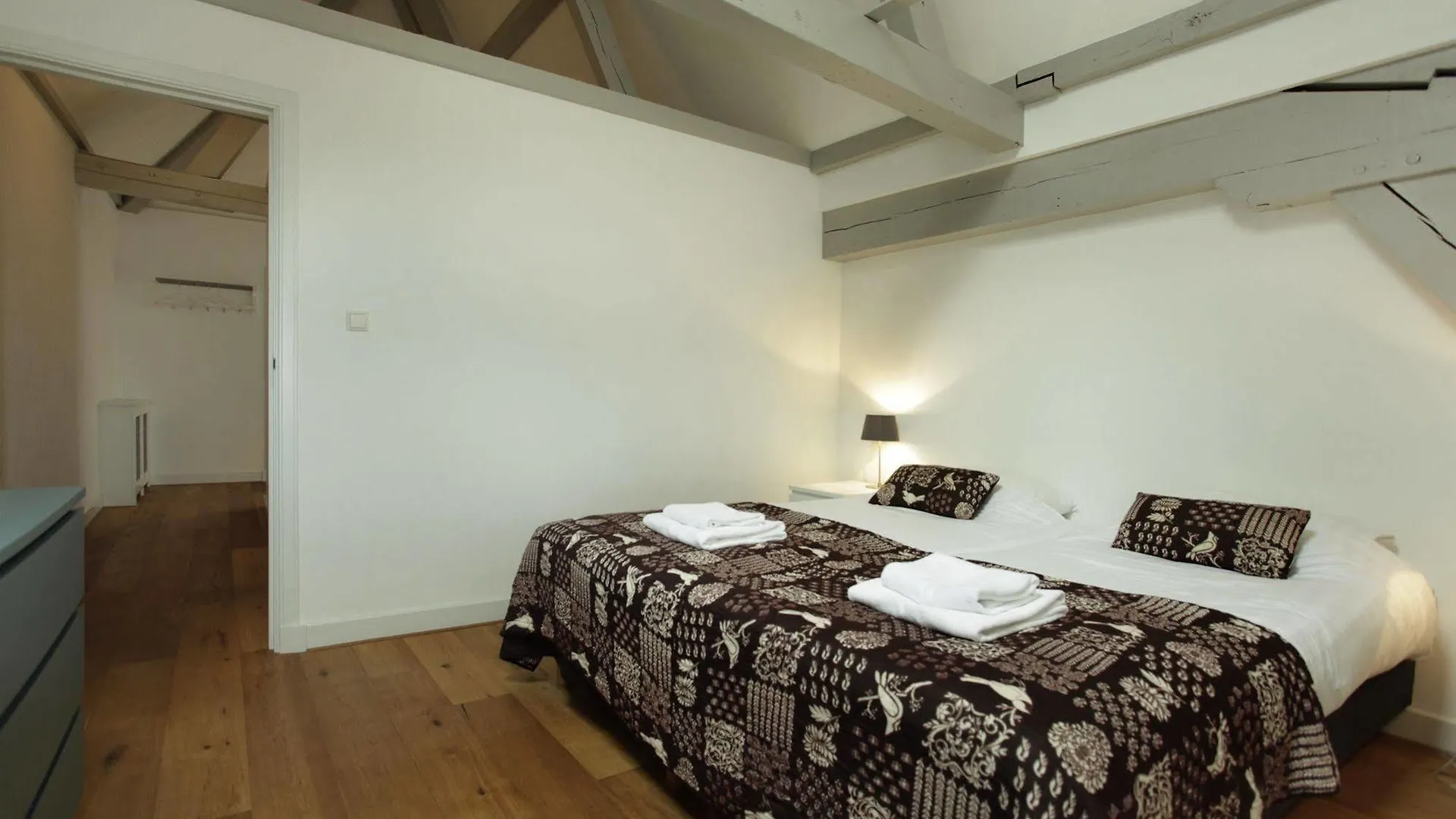 Stayci Serviced Apartments Luther Deluxe The Hague