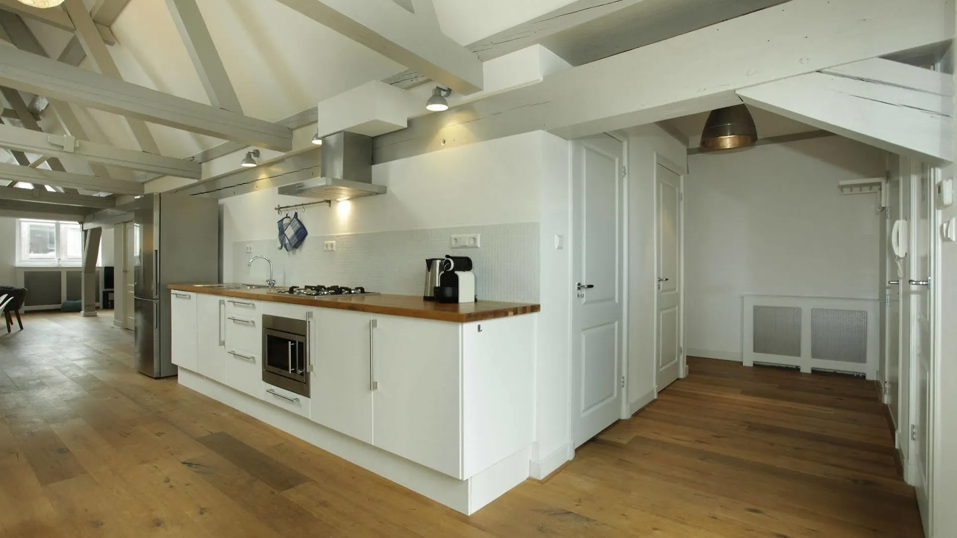 Stayci Serviced Apartments Luther Deluxe The Hague